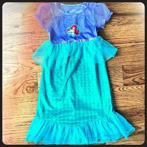 Disney girls nightgown or dress up gown.